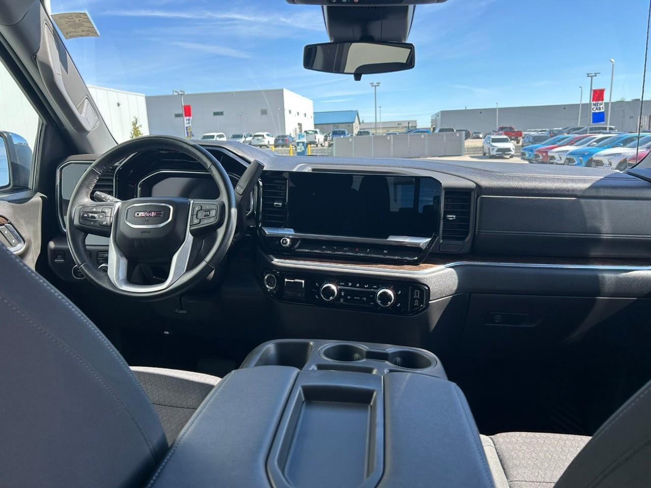 2023 GMC Sierra 1500 Crew Cab Standard Box 4-Wheel Drive SLE Photo