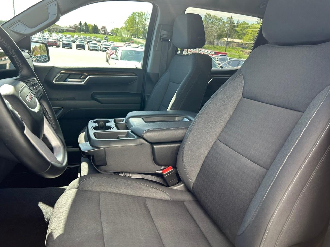 2023 GMC Sierra 1500 Crew Cab Standard Box 4-Wheel Drive SLE Photo