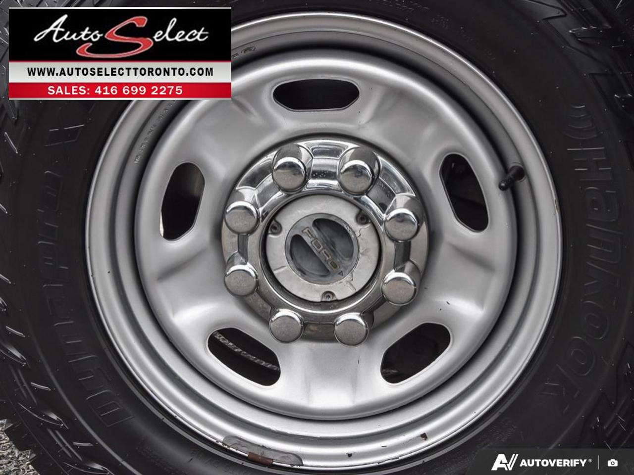 2022 Ford F-250 XL **6.2L V8** 4x4 - Backup Camera - Clean Carfax Photo