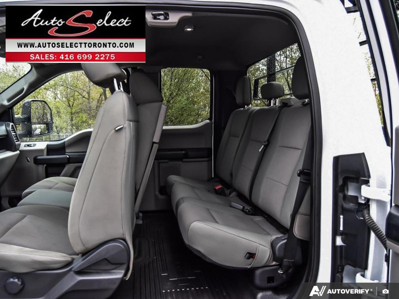 2022 Ford F-250 XL **6.2L V8** 4x4 - Backup Camera - Clean Carfax Photo