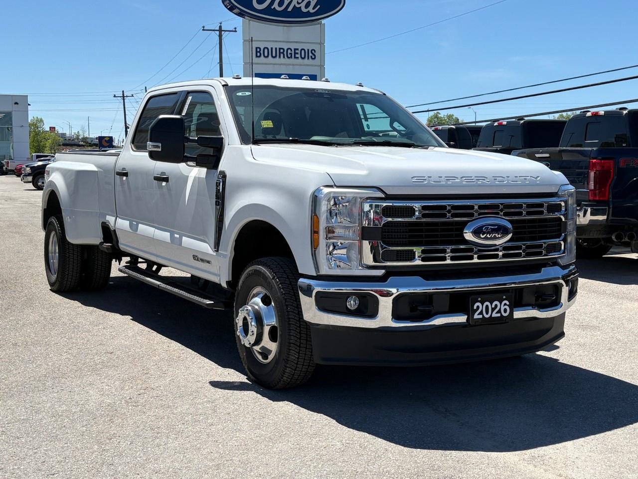 2026 Ford F-350 Super Duty DRW XLT 4WD CREW CAB 8' BOX Photo3