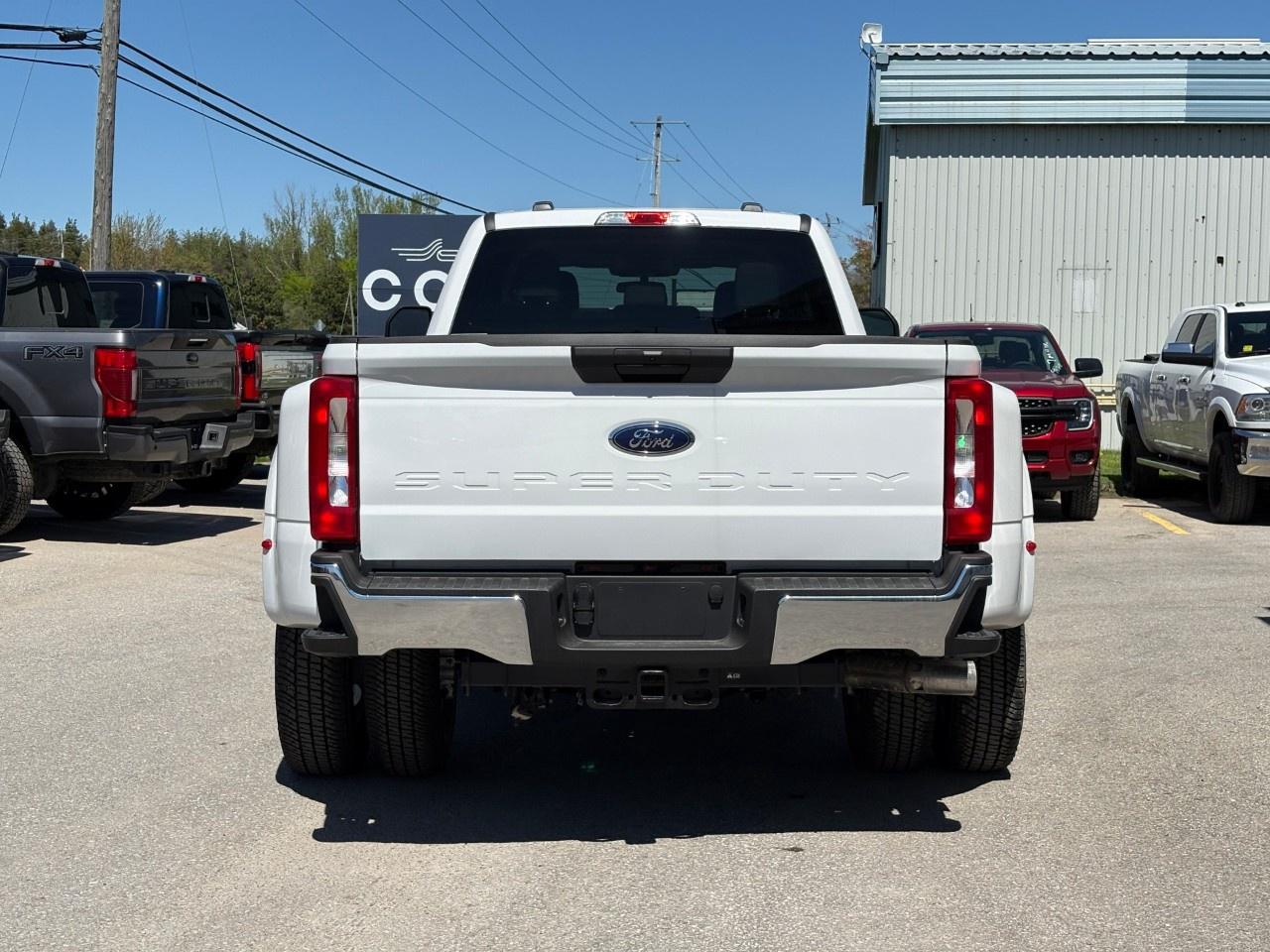 2026 Ford F-350 Super Duty DRW XLT 4WD CREW CAB 8' BOX Photo