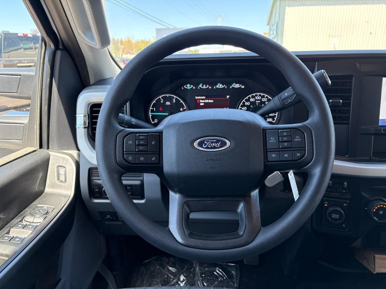 2026 Ford F-350 Super Duty DRW XLT 4WD CREW CAB 8' BOX Photo