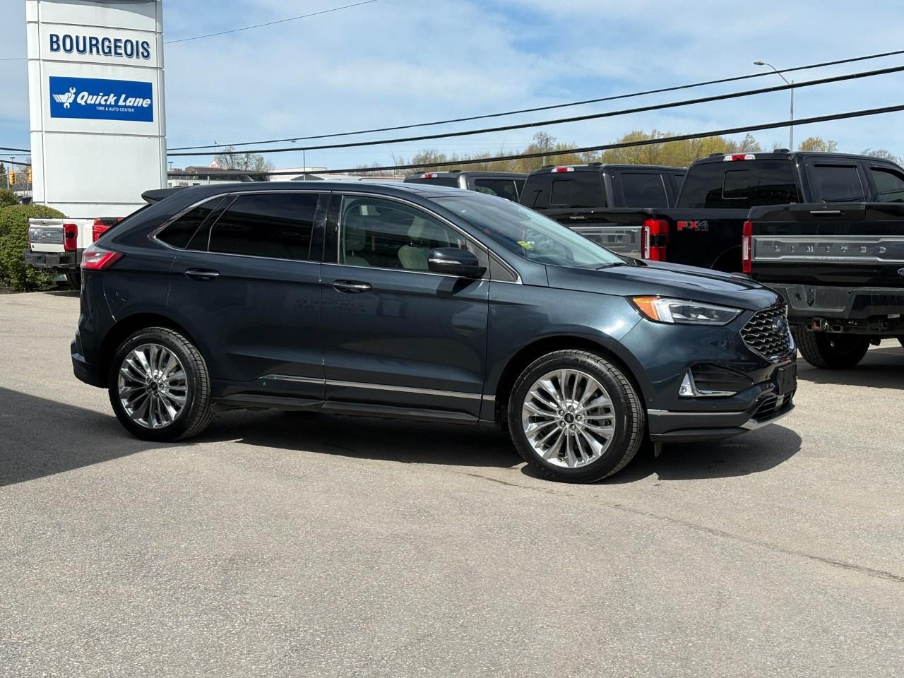 2022 Ford Edge Titanium AWD Photo