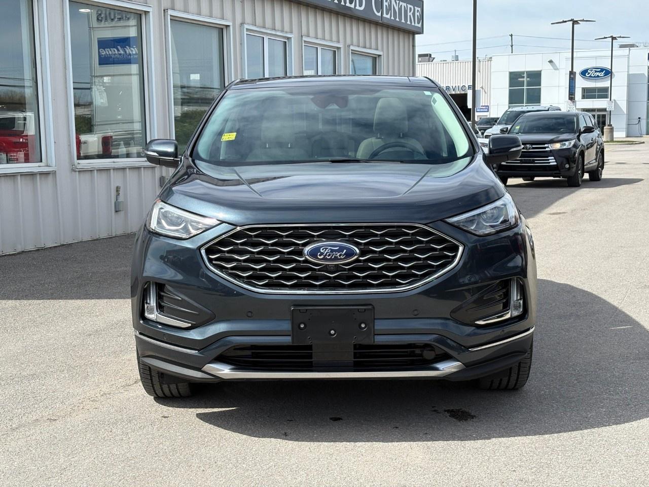 2022 Ford Edge Titanium AWD Photo
