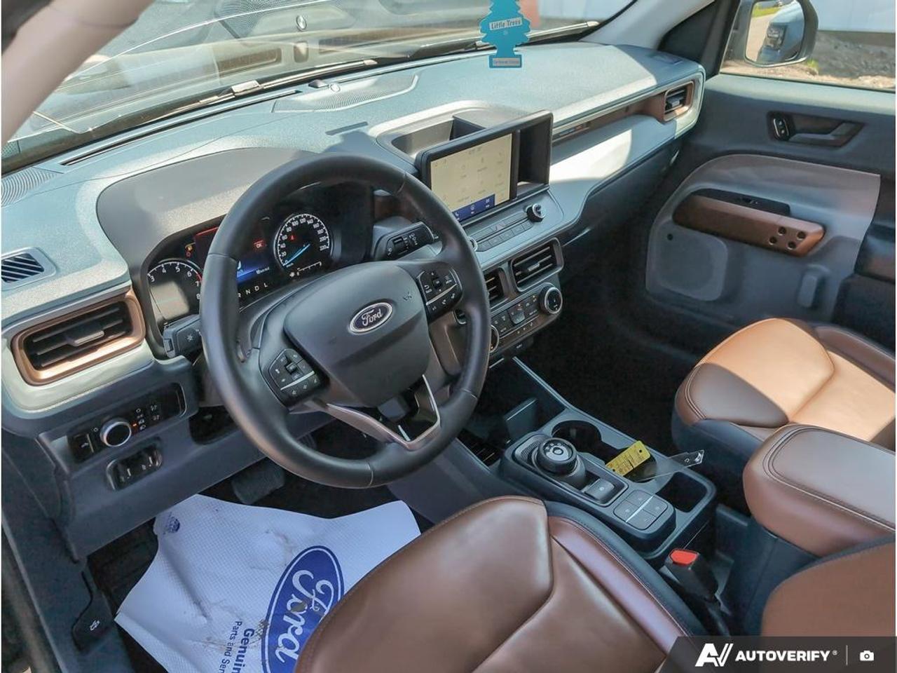 2024 Ford Maverick Lariat LARIAT LUX PKG | 4K TOEING | 2.0L Photo