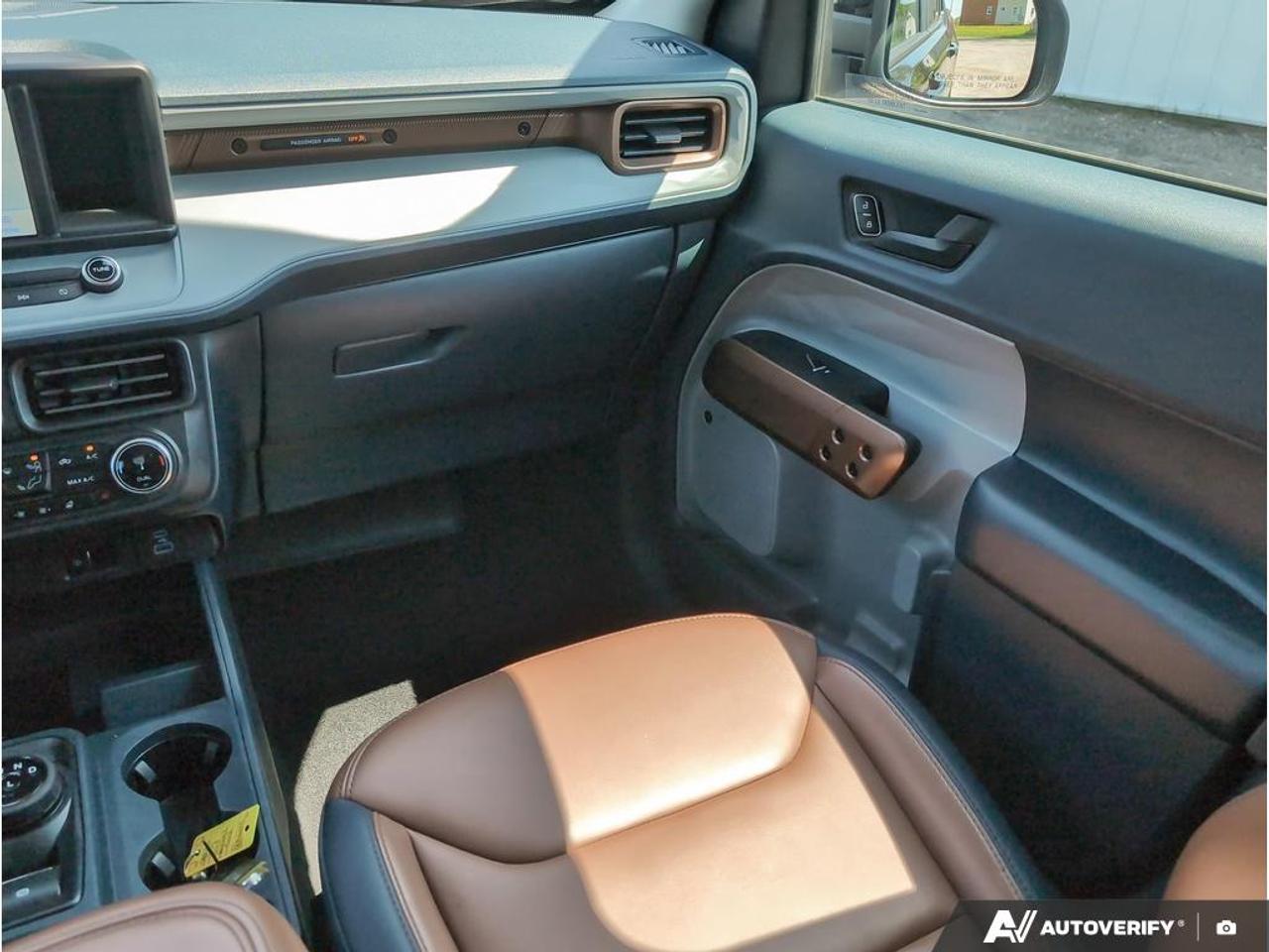 2024 Ford Maverick Lariat LARIAT LUX PKG | 4K TOEING | 2.0L Photo