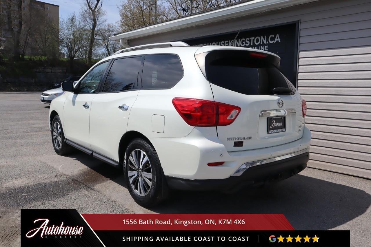 2017 Nissan Pathfinder SL 3RD ROW SEATING - LEATHER Photo4