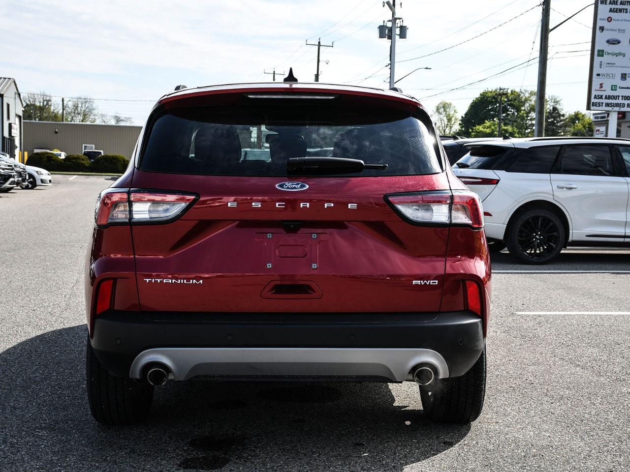 2022 Ford Escape Titanium AWD Photo