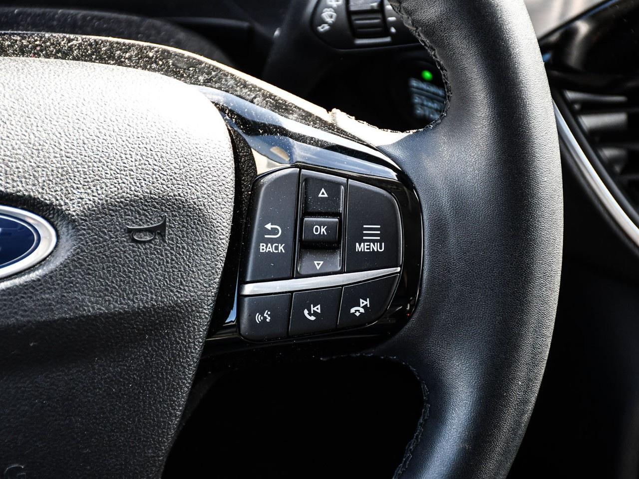 2022 Ford Escape Titanium AWD Photo