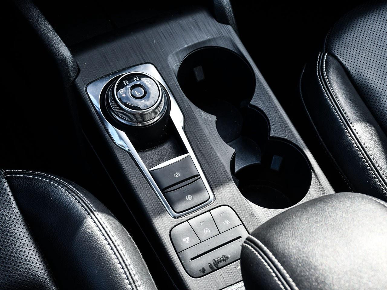 2022 Ford Escape Titanium AWD Photo