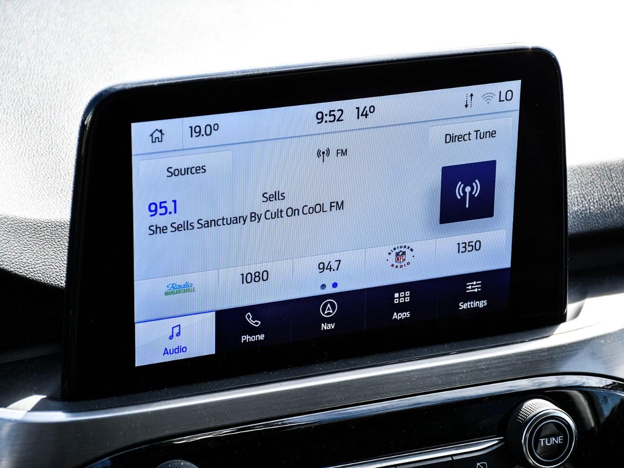 2022 Ford Escape Titanium AWD Photo