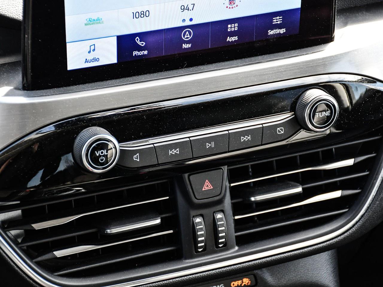 2022 Ford Escape Titanium AWD Photo