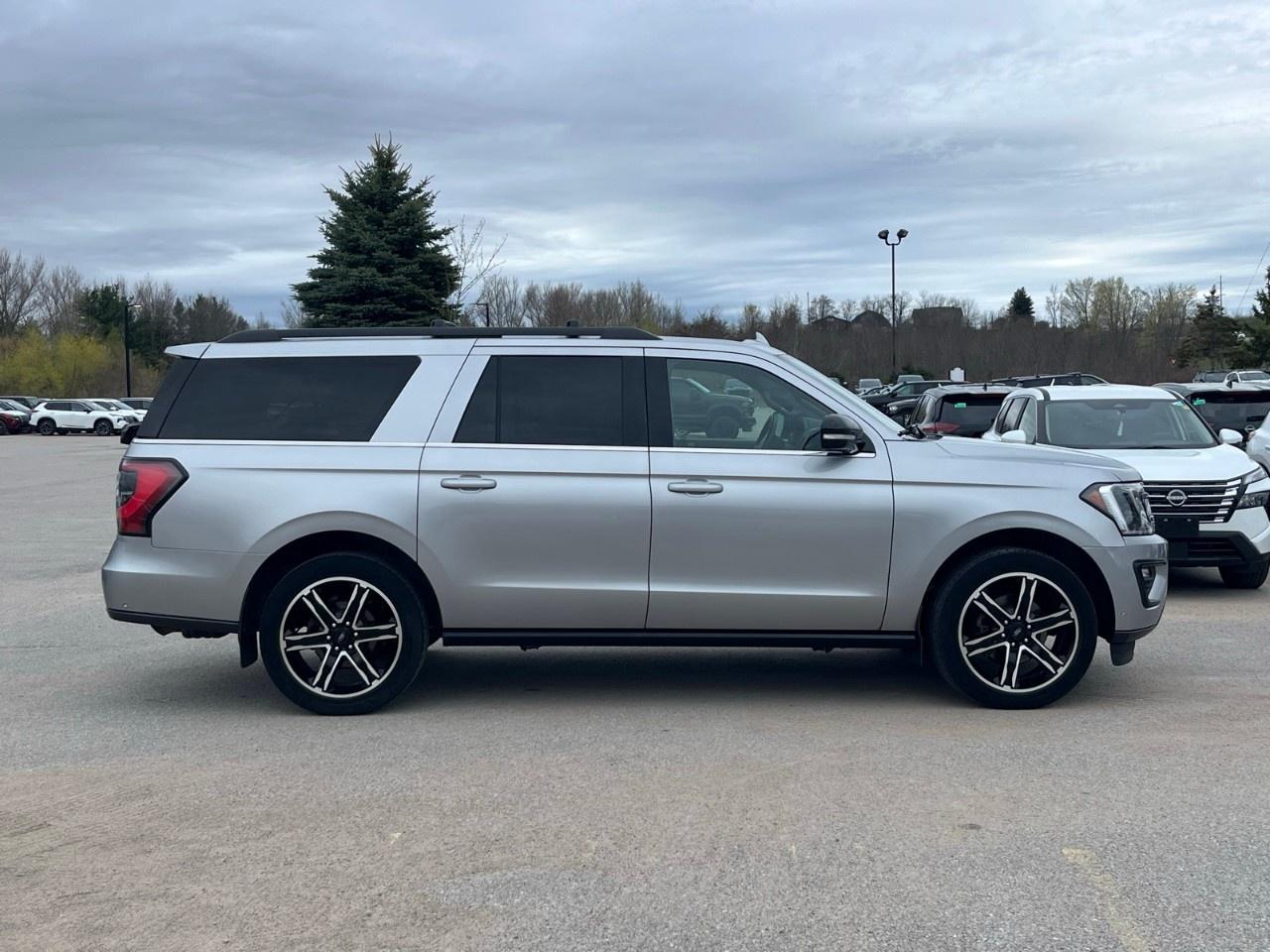 2021 Ford Expedition LIMITED MAX 4X4 Photo