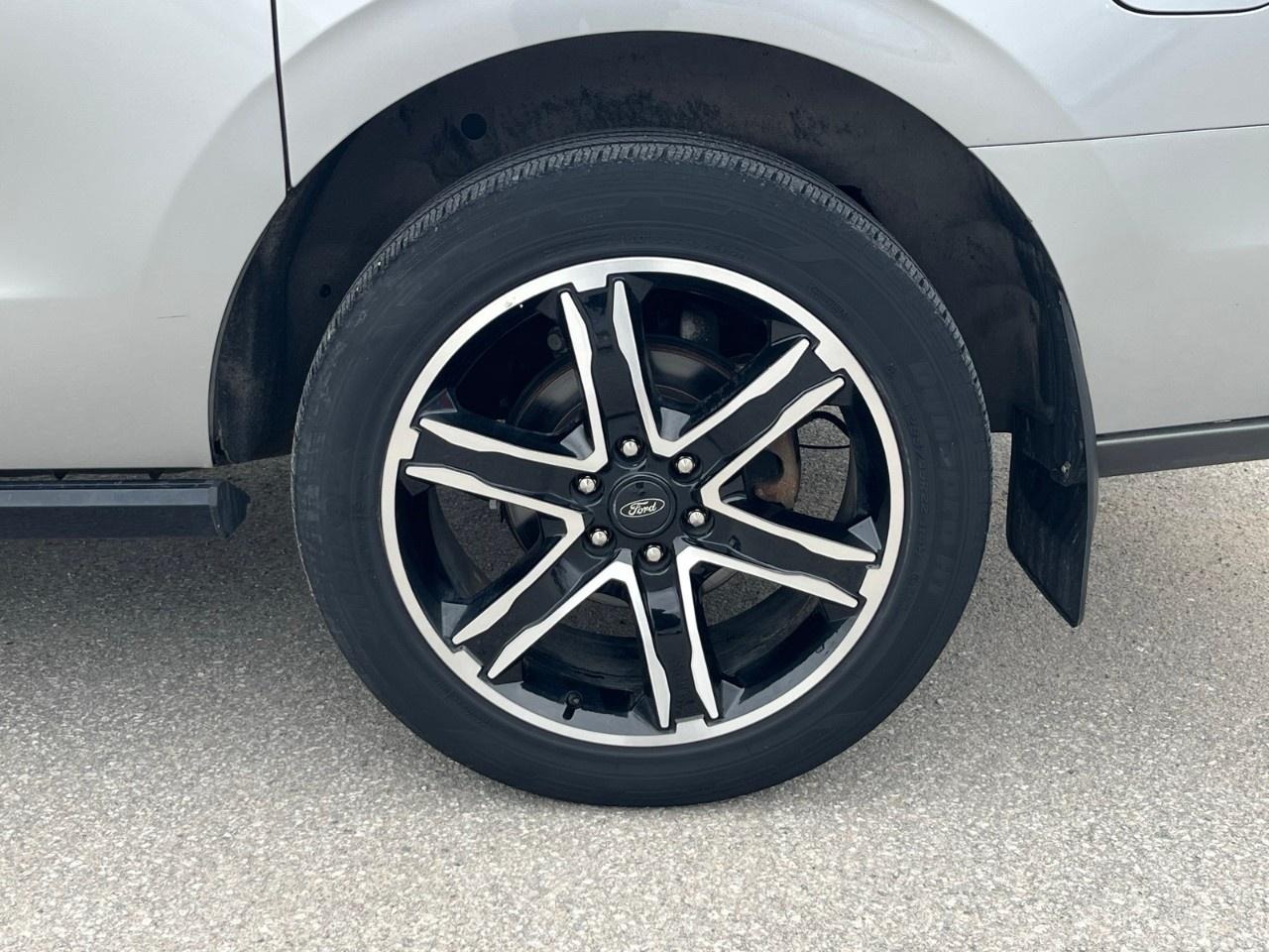 2021 Ford Expedition LIMITED MAX 4X4 Photo