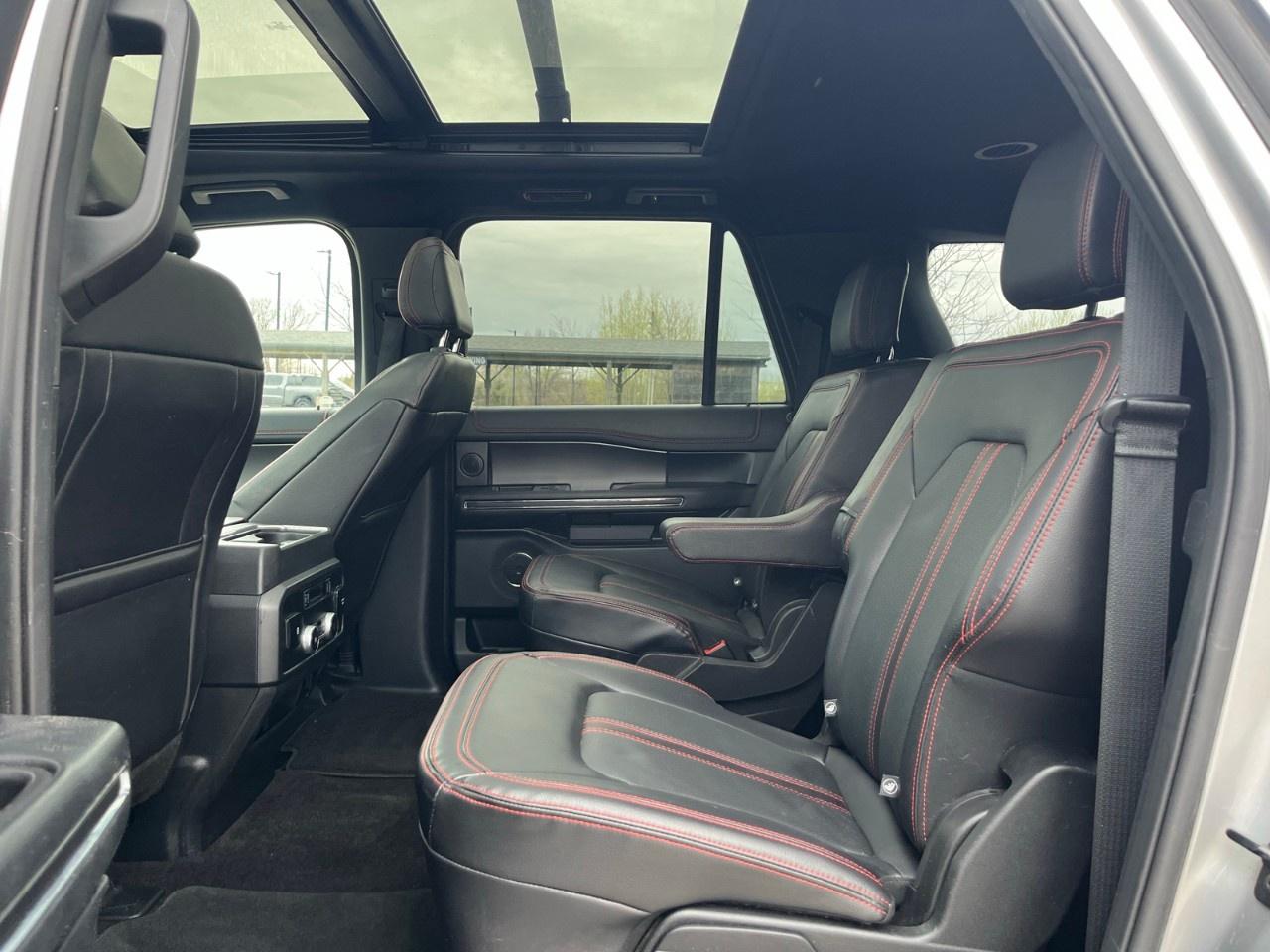 2021 Ford Expedition LIMITED MAX 4X4 Photo