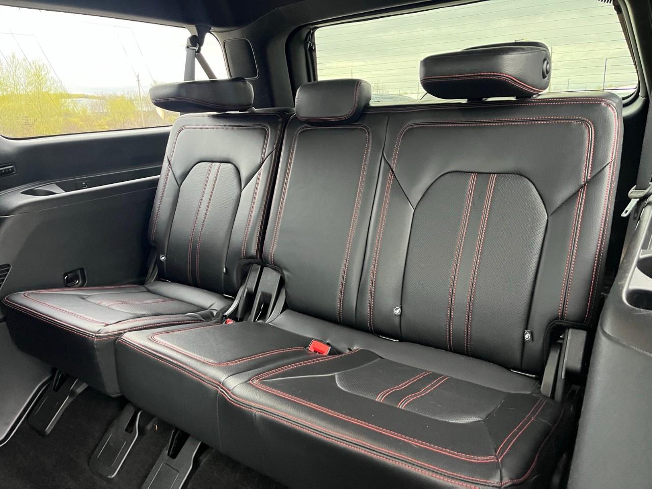 2021 Ford Expedition LIMITED MAX 4X4 Photo
