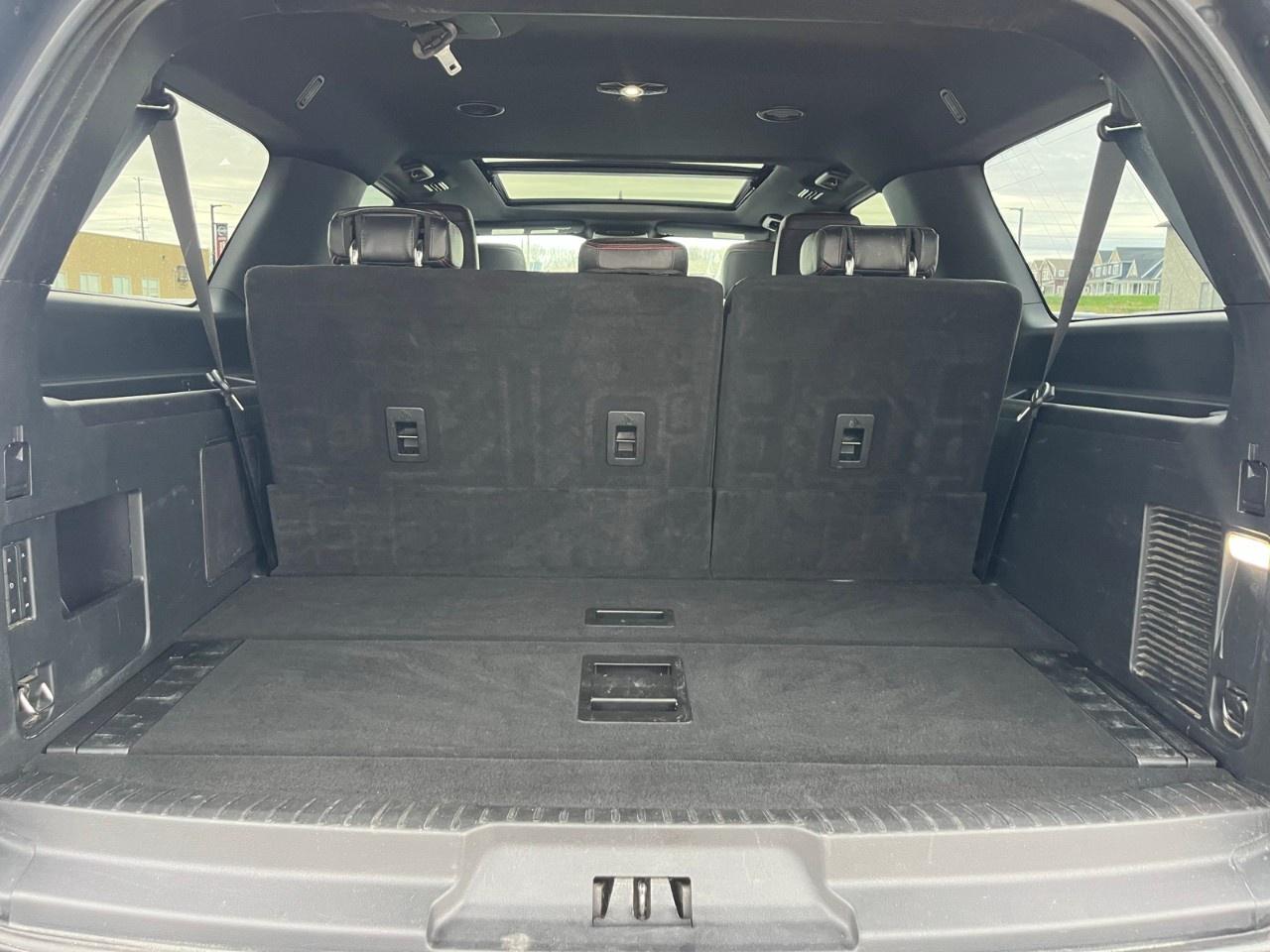 2021 Ford Expedition LIMITED MAX 4X4 Photo