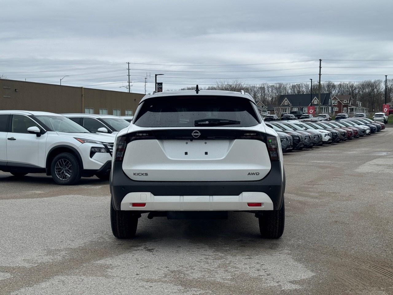 2026 Nissan Kicks SV AWD Photo3