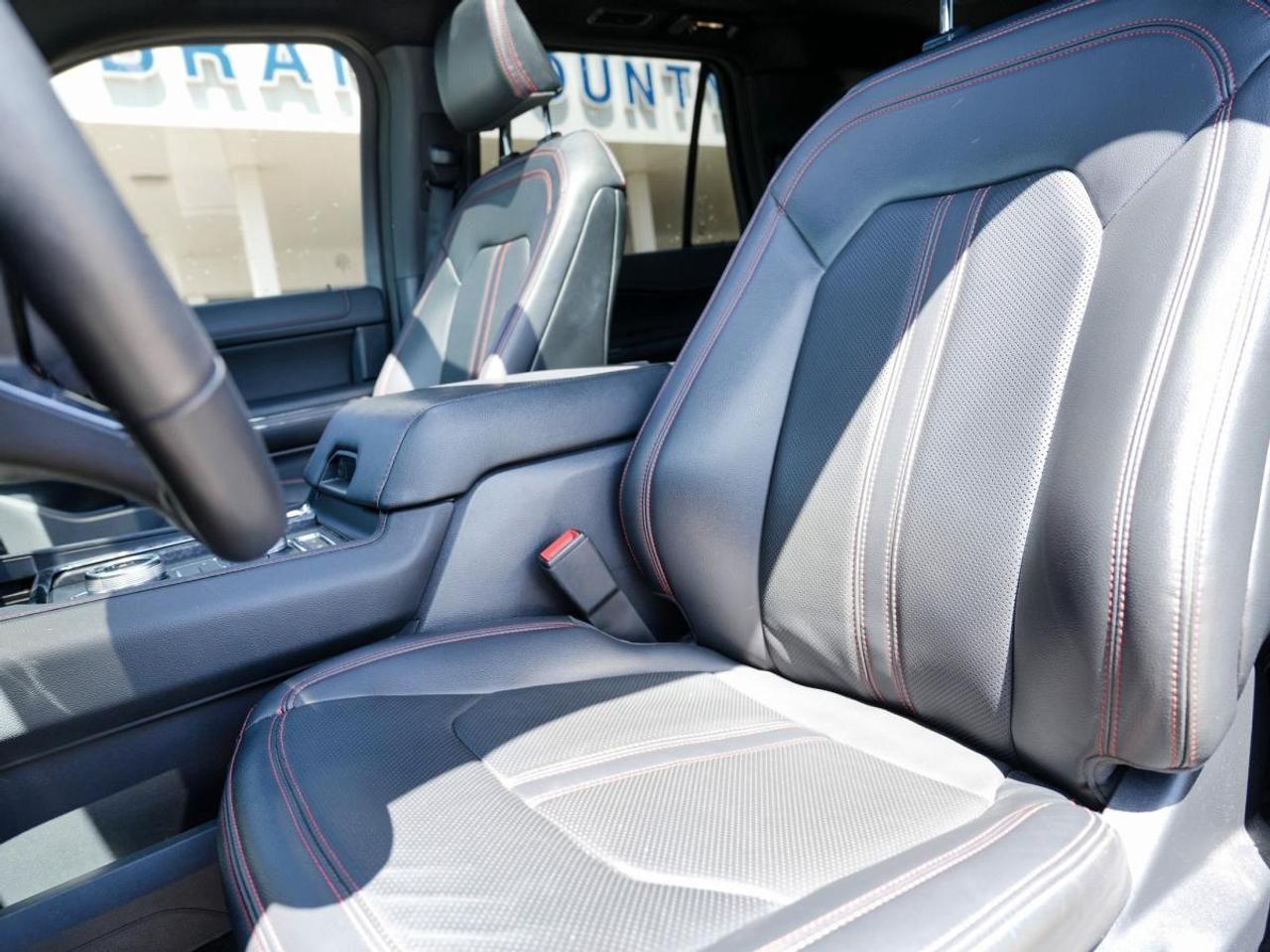 2024 Ford Expedition Limited Max 4x4 | FULL SIZED SUV | 8 PASS | LEATHE Photo