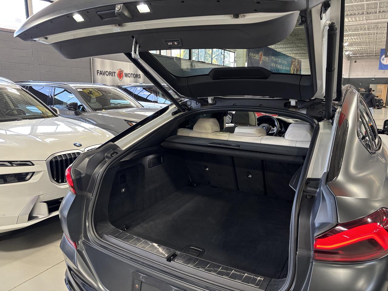 2020 BMW X6 M50i|xDrive|TWINTURBOV8|MATTEWRAP|WHITELEATHER|HUD Photo