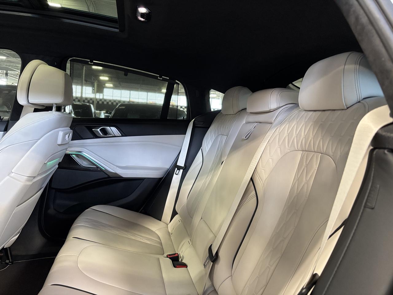 2020 BMW X6 M50i|xDrive|TWINTURBOV8|MATTEWRAP|WHITELEATHER|HUD Photo