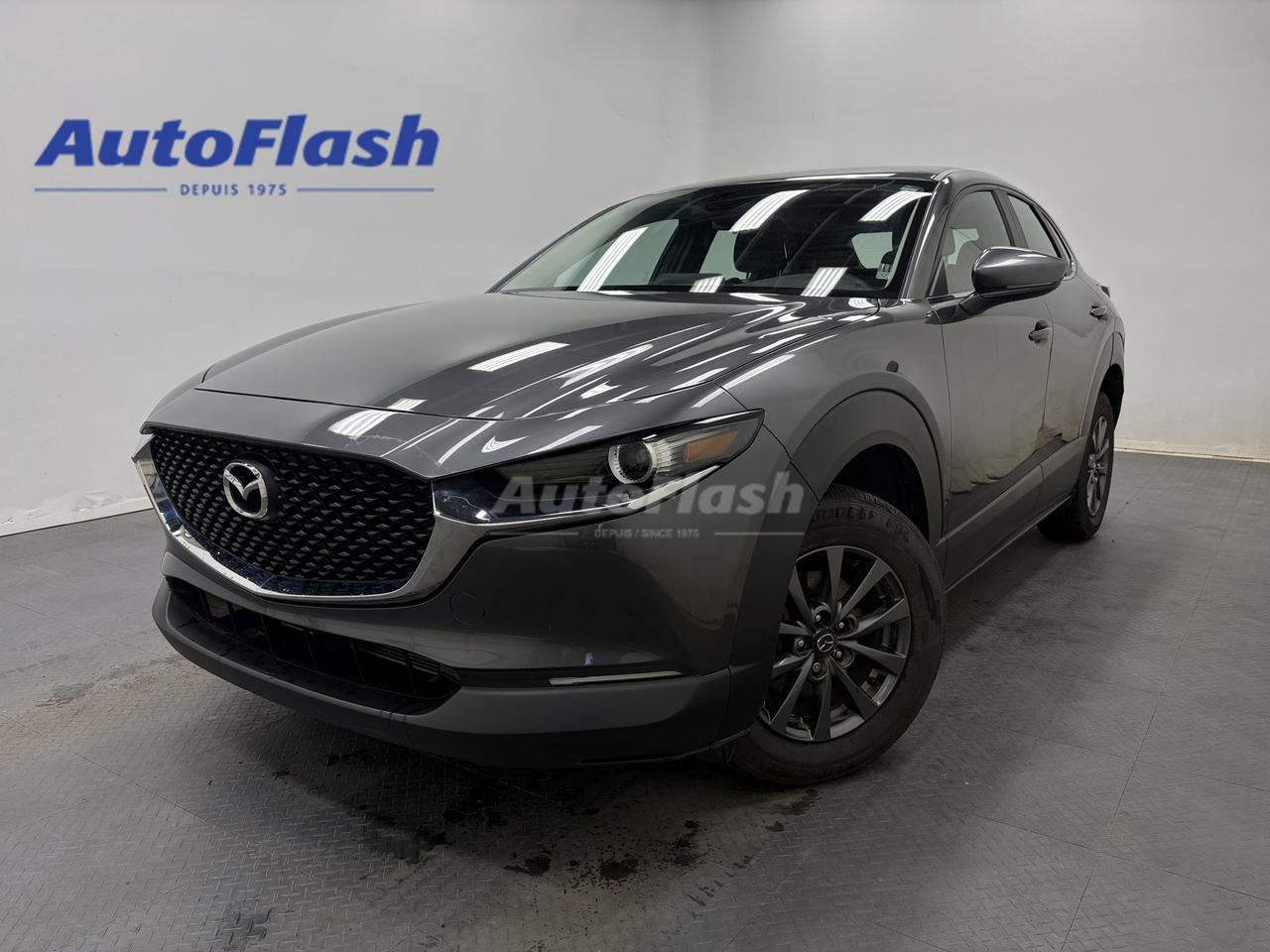 +Bluetooth 
+Cam&eacute;ra de recul / Backup camera 
+Commandes de radio au volant / Steering wheel audio controls 
+D&eacute;marrage &agrave; bouton / Push button start 
+R&eacute;gulateur de vitesse  / Cruise control 
+Si&egrave;ges chauffants / Heated seats 
+Surveillance des angles morts / Blind spot monitoring 
+Aucun Accident /  No accidents
+V&eacute;rifi&eacute; par Carfax / Carfax verified
+Kilom&eacute;trage certifi&eacute; / Certified kilometers
+Historique dentretien / Maintenance history
+Protection m&eacute;canique disponible / Mechanical protection available
+Ce v&eacute;hicule a &eacute;t&eacute; achet&eacute; dun particulier / This vehicle was bought from a private seller



Visitez notre page Google pour voir tous les commentaires positifs que nos clients nous laissent.
 
Financement rapide et facile, 1ere, 2e et 3e chances au cr&eacute;dit, approbation en 30 minutes, taux dacceptation tr&egrave;s &eacute;lev&eacute;. 

Essayez notre demande de cr&eacute;dit s&eacute;curis&eacute; en ligne, sans obligation! 

Nous sommes les sp&eacute;cialistes des autos, fourgonnettes, VUS, 4x4, et les camions l&eacute;gers jusqu&agrave; une tonne. 

*Seulement le nettoyage de base du v&eacute;hicule, fait par un sous-traitant, est inclus. Pour un perfectionnement de lesth&eacute;tique int&eacute;rieur/ext&eacute;rieur, dont une d&eacute;contamination de la peinture, des retouches de peinture, faites par nos experts en esth&eacute;tique, une somme de 249$ sera ajout&eacute;e &agrave; votre facture. Aussi disponible, loption dimmatriculer la voiture sur place, qui vous permet d&eacute;pargner du temps et le co&ucirc;t de 25$ du transit temporaire.

*************

Since 1975 AutoFlash has offered the best price-quality and excellent service. 

Visit our Google page to read all the nice things our clients have to say about us.

We have financing for all credit situations. 1st 2nd 3rd chance credit with an excellent approval rate!

Try our secured online credit application any time, with no obligation! 

We specialize in all brands, makes and models. Whether you need a car, truck, SUV or minivan, we can help you.

And if we dont have it, well find it for you!

*Only the basic cleaning of the vehicle, done by a subcontractor, is included in the advertised price. For a complete interior/exterior detailing, done by our esthetic specialists, which includes a complete paint decontamination and paint touch-ups if needed, an amount of 249$ will be added to your invoice. Also available, in-house licensing, which allows you to save the $25 for a temporary Transit.