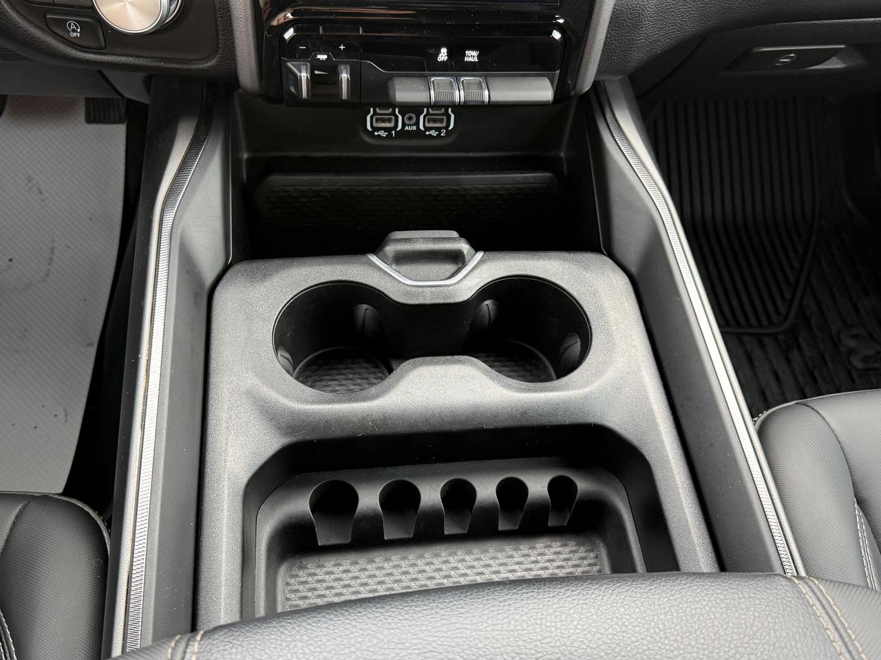 2024 RAM 1500 Sport 4x4 Crew Cab 6'4  Box 1 KEY  | NAVIGATION | Photo