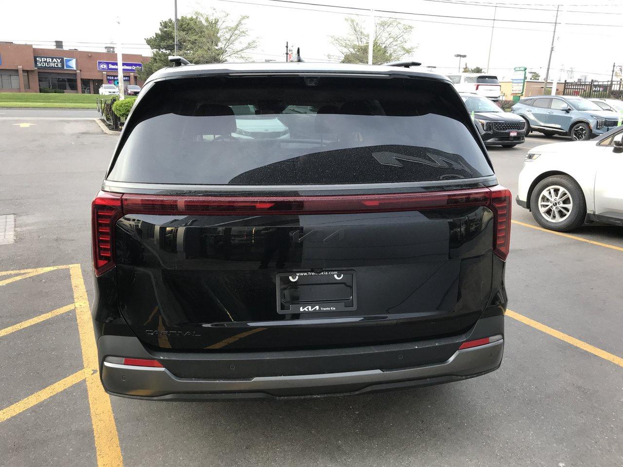 2026 Kia Carnival SX Pkg.   One Owner   No Accidents Photo