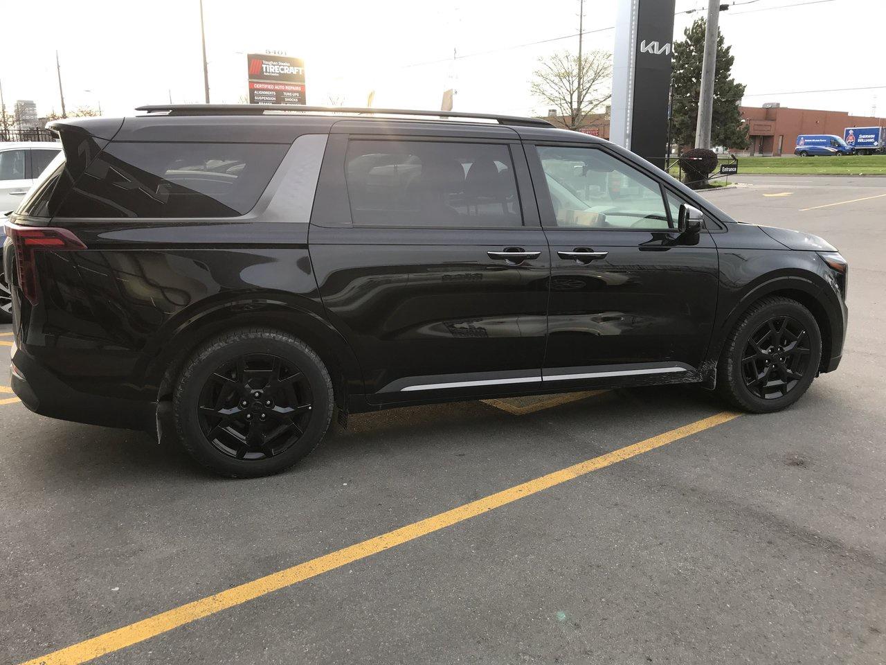 2026 Kia Carnival SX Pkg.   One Owner   No Accidents Photo