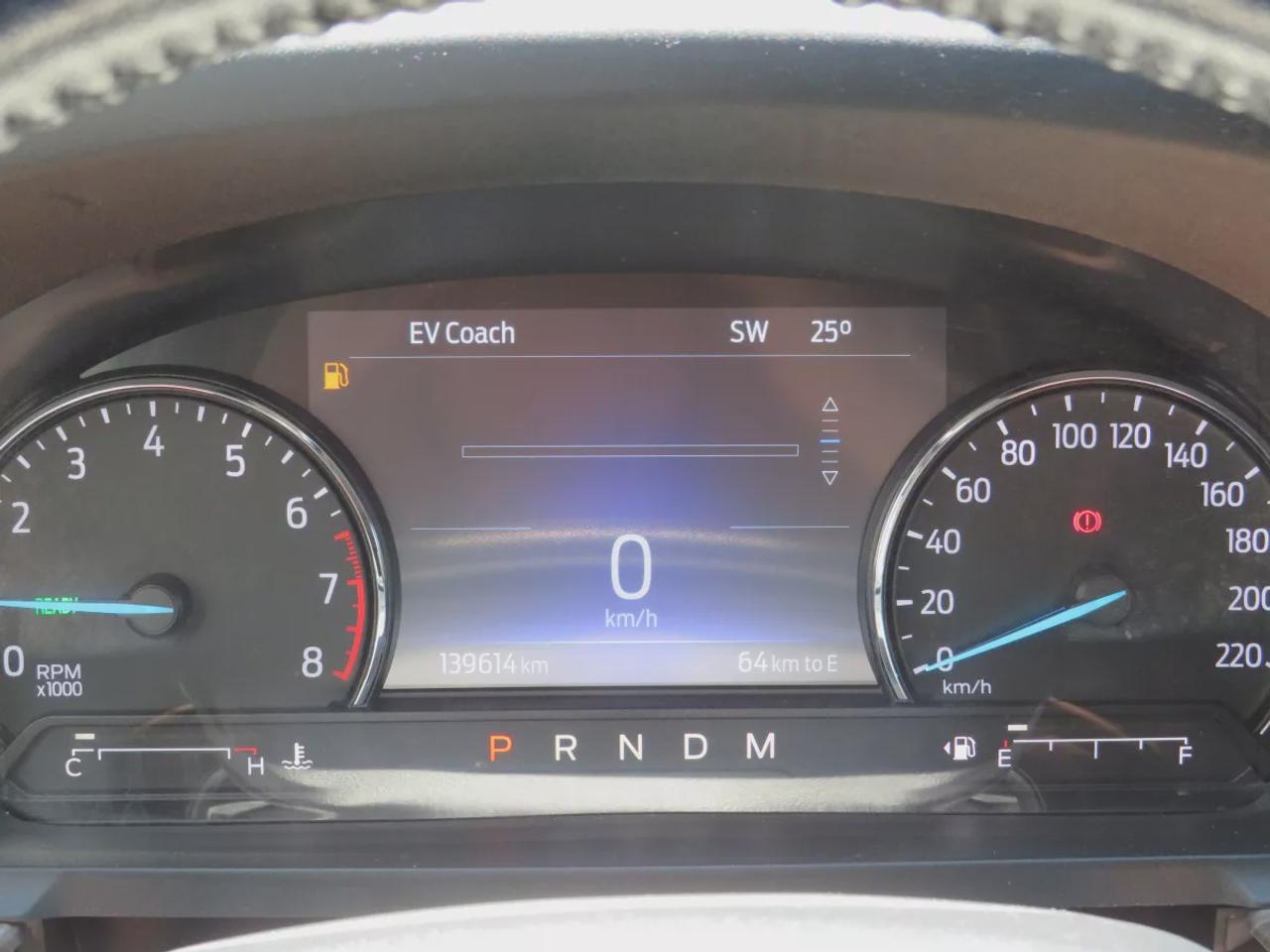 2021 Ford Explorer Limited | Clean Carfax Report | 6 Passenger | Tints | Trailer Hitch | Navigation | Leather | Power Tailgate | Photo