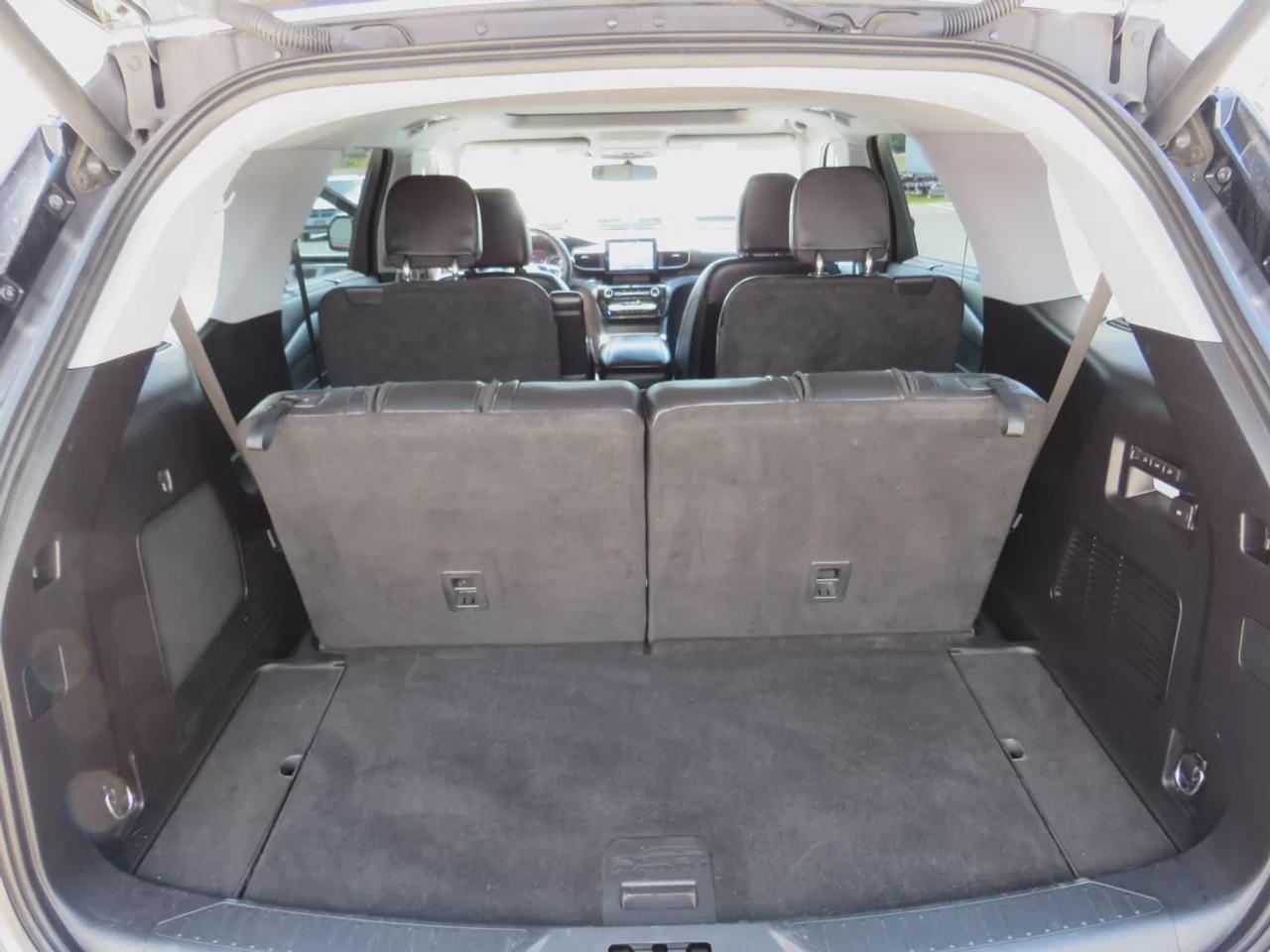 2021 Ford Explorer Limited | Clean Carfax Report | 6 Passenger | Tints | Trailer Hitch | Navigation | Leather | Power Tailgate | Photo