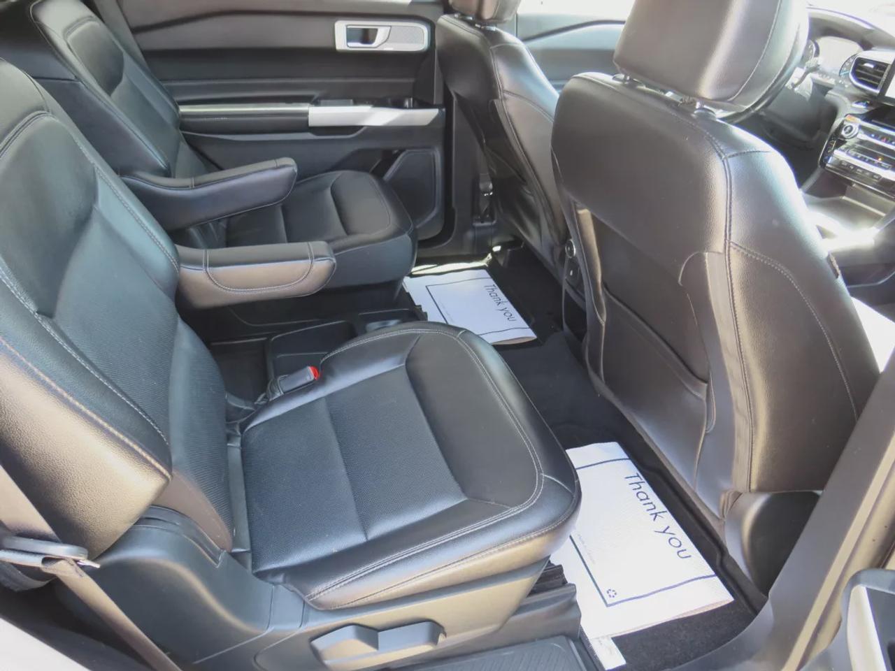 2021 Ford Explorer Limited | Clean Carfax Report | 6 Passenger | Tints | Trailer Hitch | Navigation | Leather | Power Tailgate | Photo