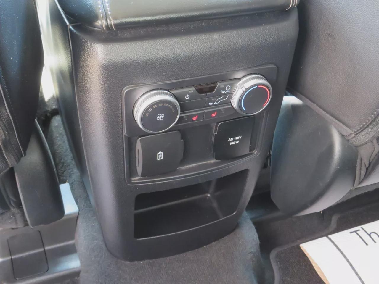 2021 Ford Explorer Limited | Clean Carfax Report | 6 Passenger | Tints | Trailer Hitch | Navigation | Leather | Power Tailgate | Photo