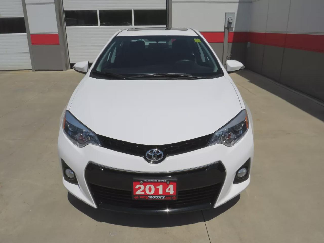 2014 Toyota Corolla S | Clean Title No Accidents | Leather | Sunroof | Alloy Rims | Digital Touchscreen | Heated Seats | Reverse Camera | Photo