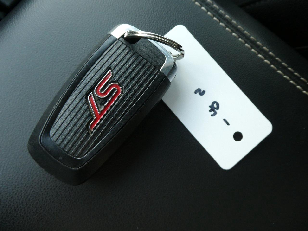 2022 Ford Explorer ST | Heated Seats | Backup Cam | Nav | Photo