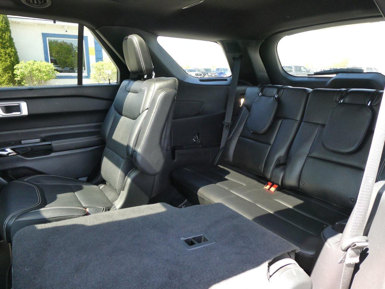 2022 Ford Explorer ST | Heated Seats | Backup Cam | Nav | Photo