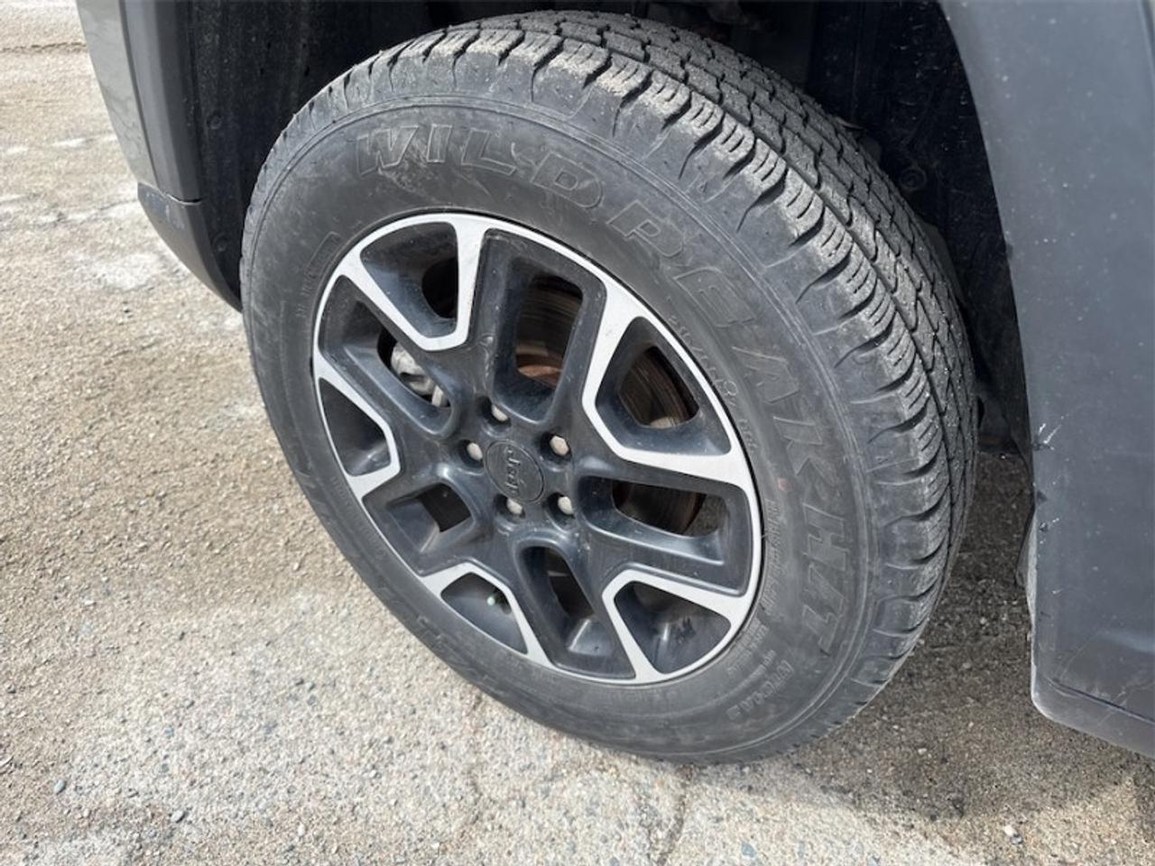 2019 Jeep Compass Trailhawk   - $173 B/W - Low Mileage Photo