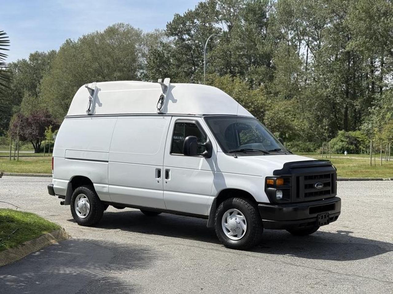 Used 2008 Ford Econoline E-350 Super Duty High Roof Cargo Van with Ladder Rack for sale in Burnaby, BC
