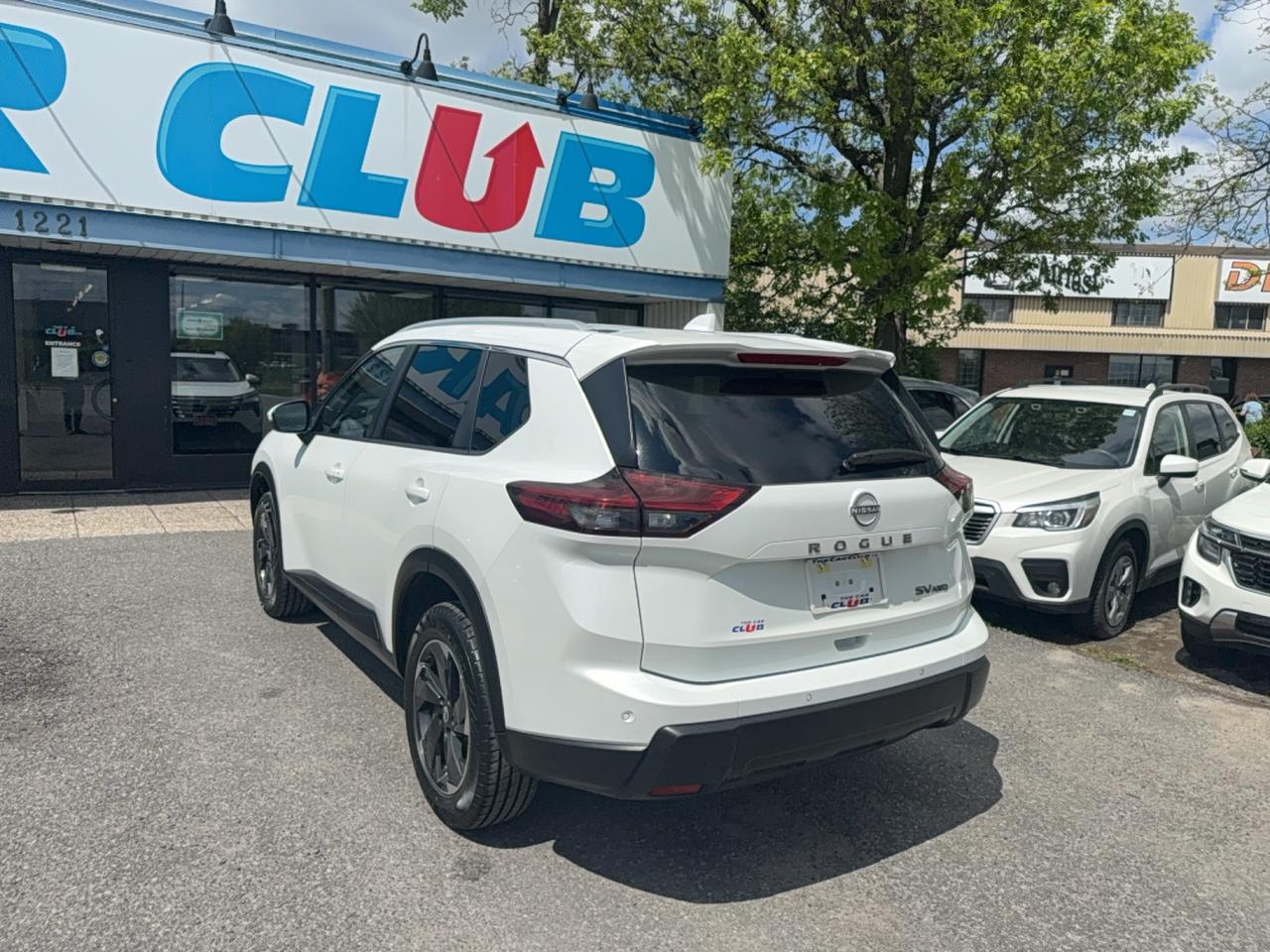 2024 Nissan Rogue SV MOONROOF