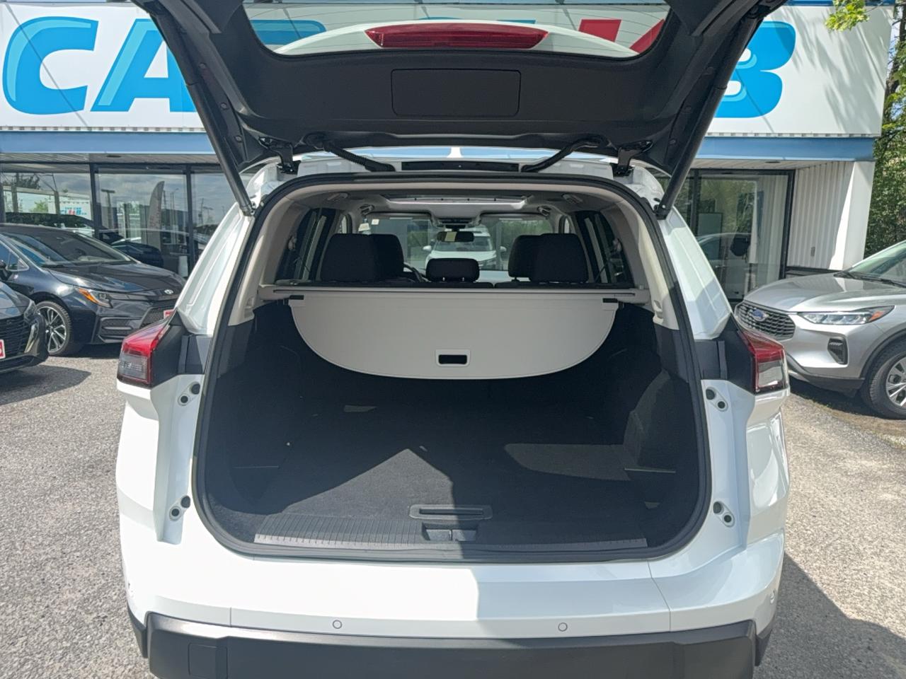 2024 Nissan Rogue SV MOONROOF