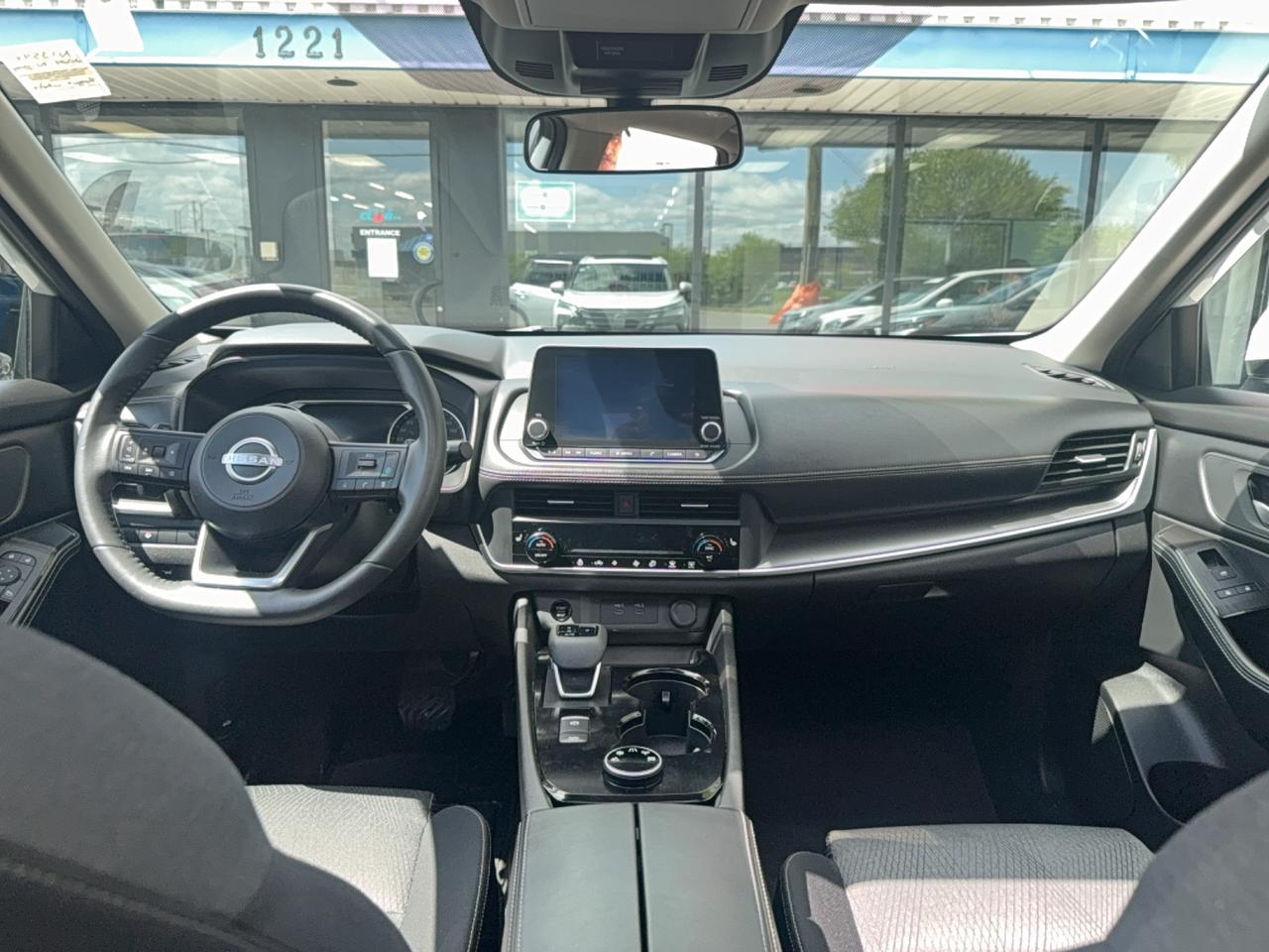 2024 Nissan Rogue SV MOONROOF Photo