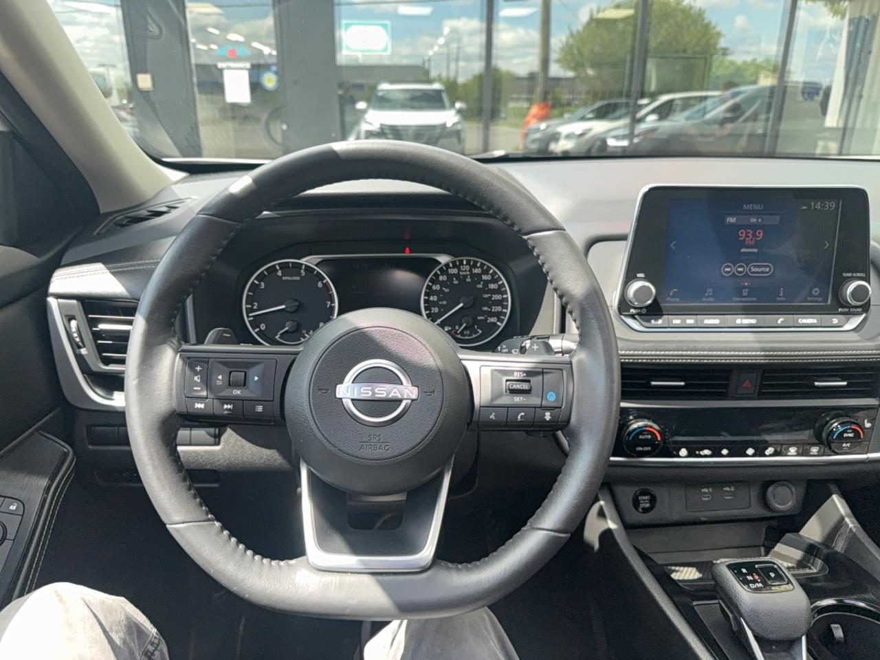 2024 Nissan Rogue SV MOONROOF
