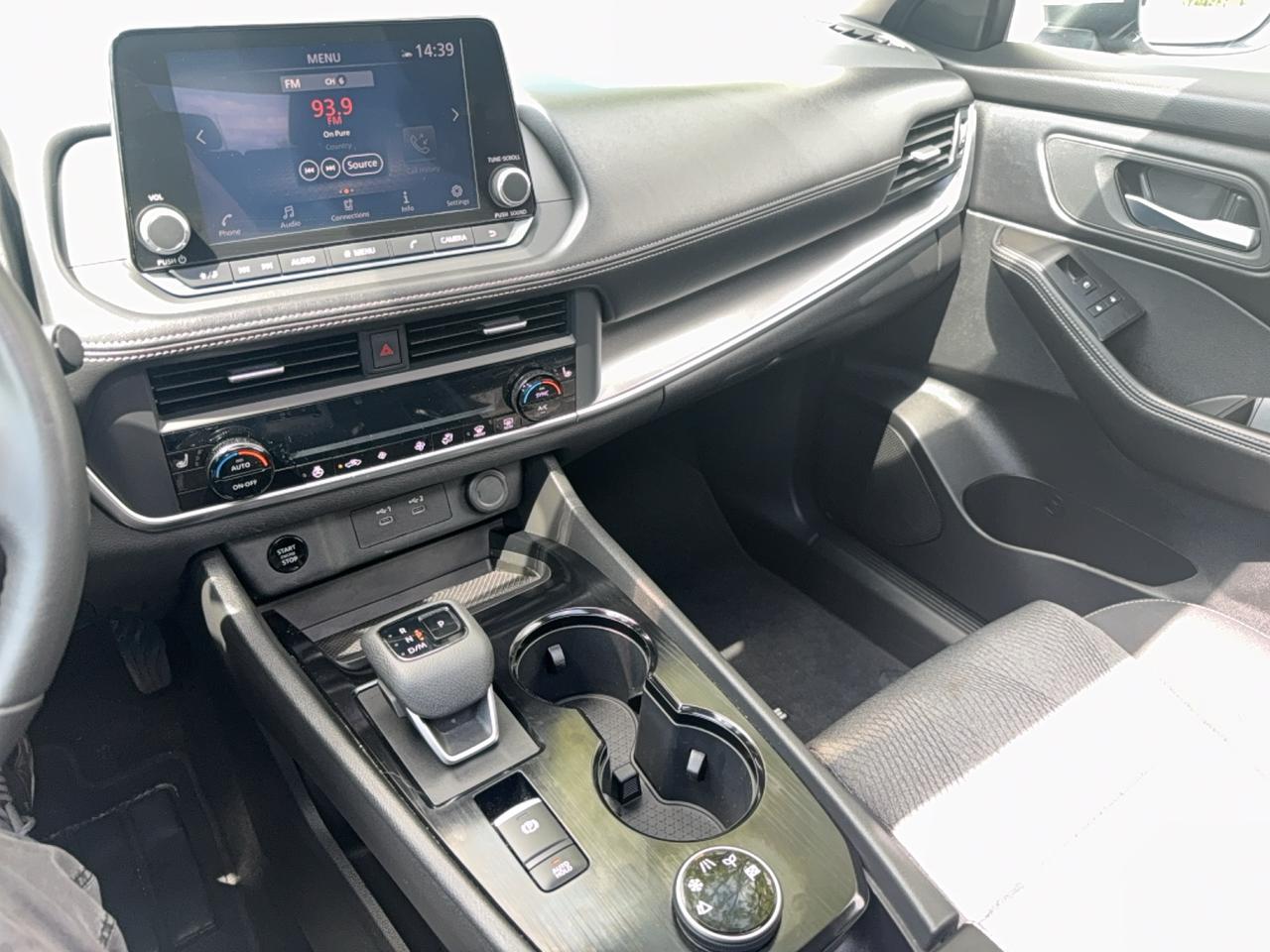 2024 Nissan Rogue SV MOONROOF