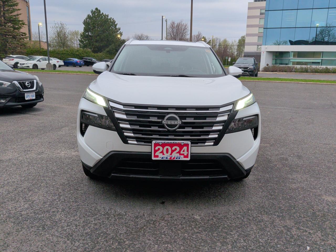 2024 Nissan Rogue SV MOONROOF