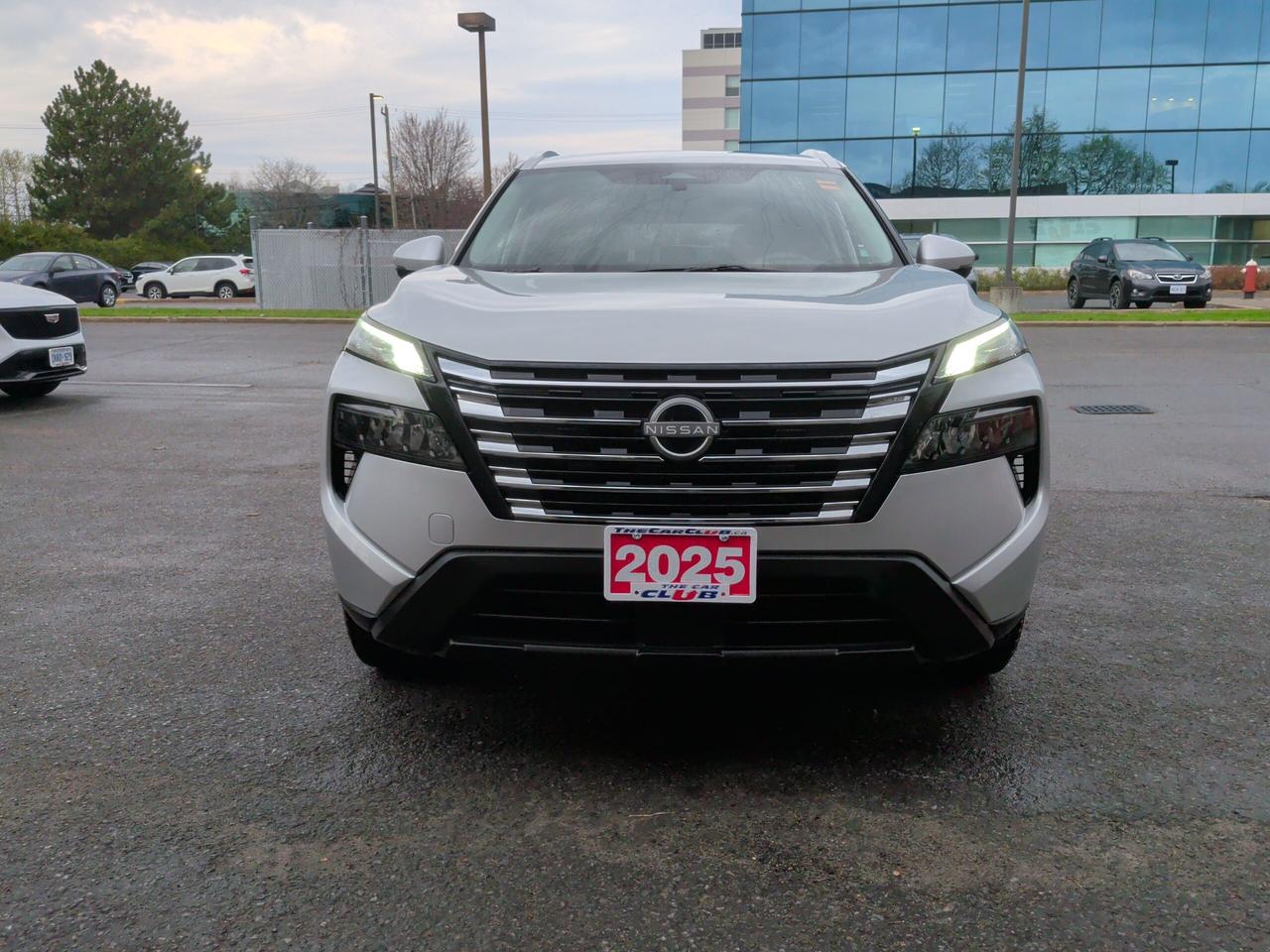 2025 Nissan Rogue SV MOONROOF