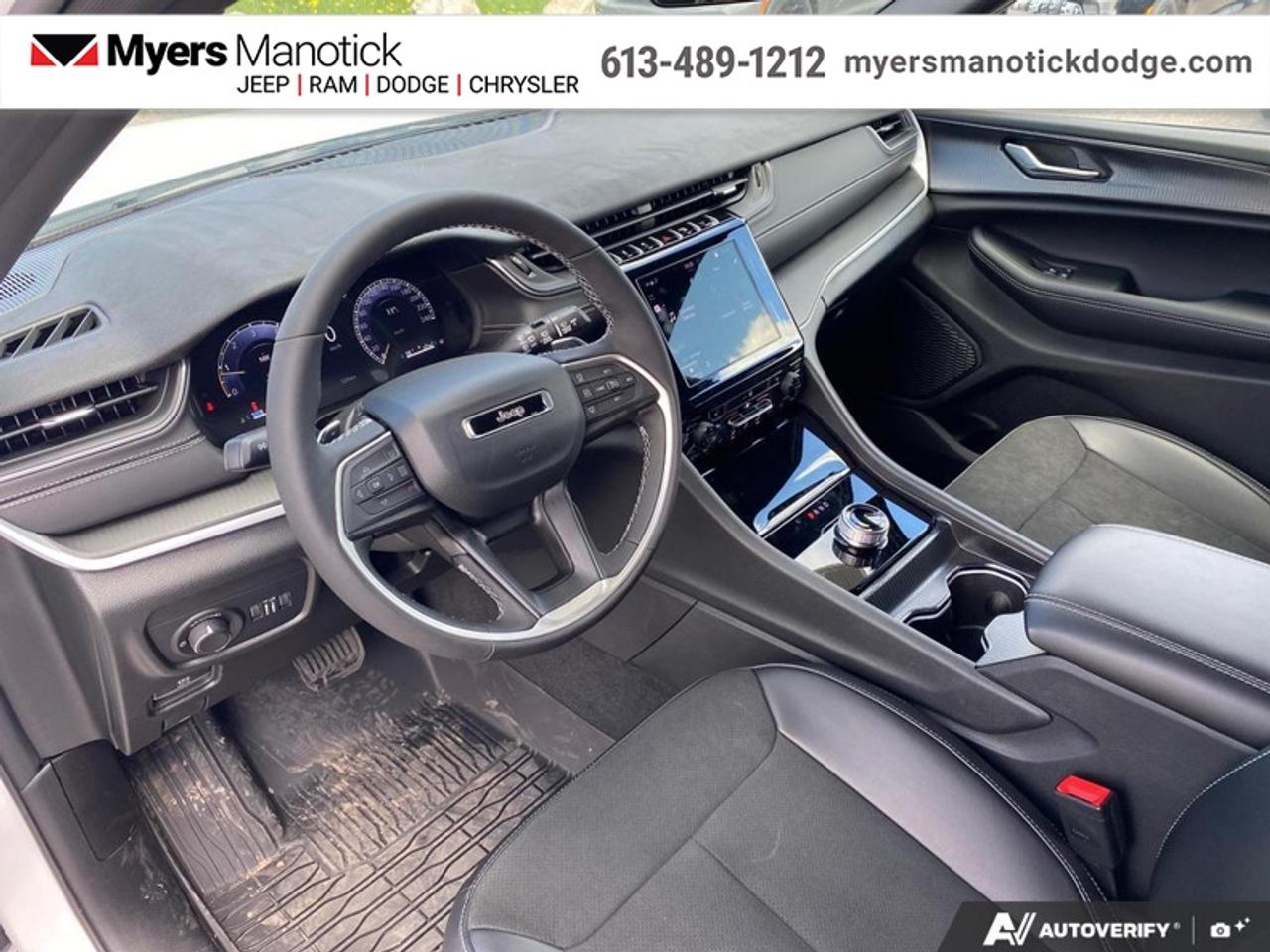 2025 Jeep Grand Cherokee Altitude  - Sunroof Photo