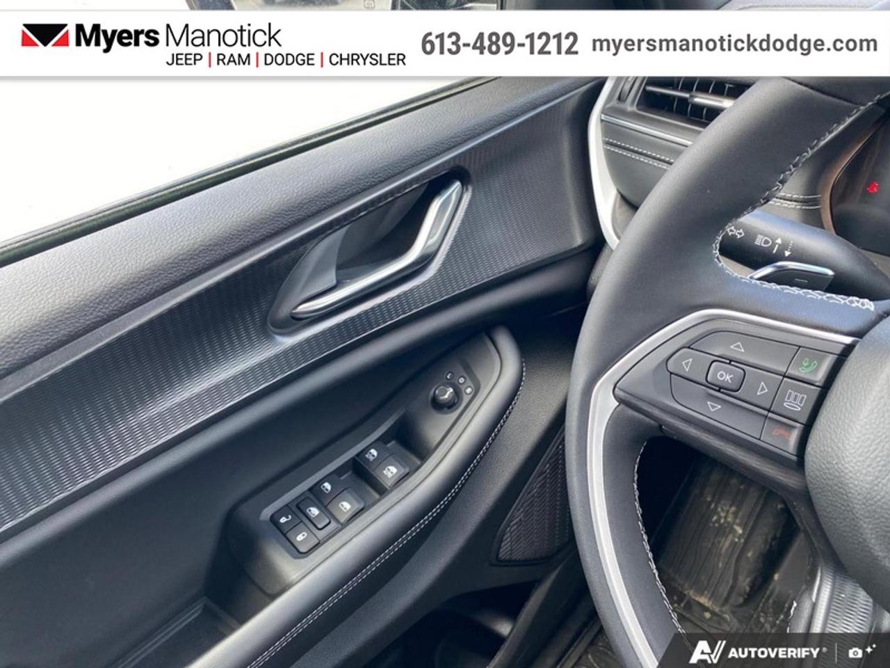 2025 Jeep Grand Cherokee Altitude  - Sunroof Photo
