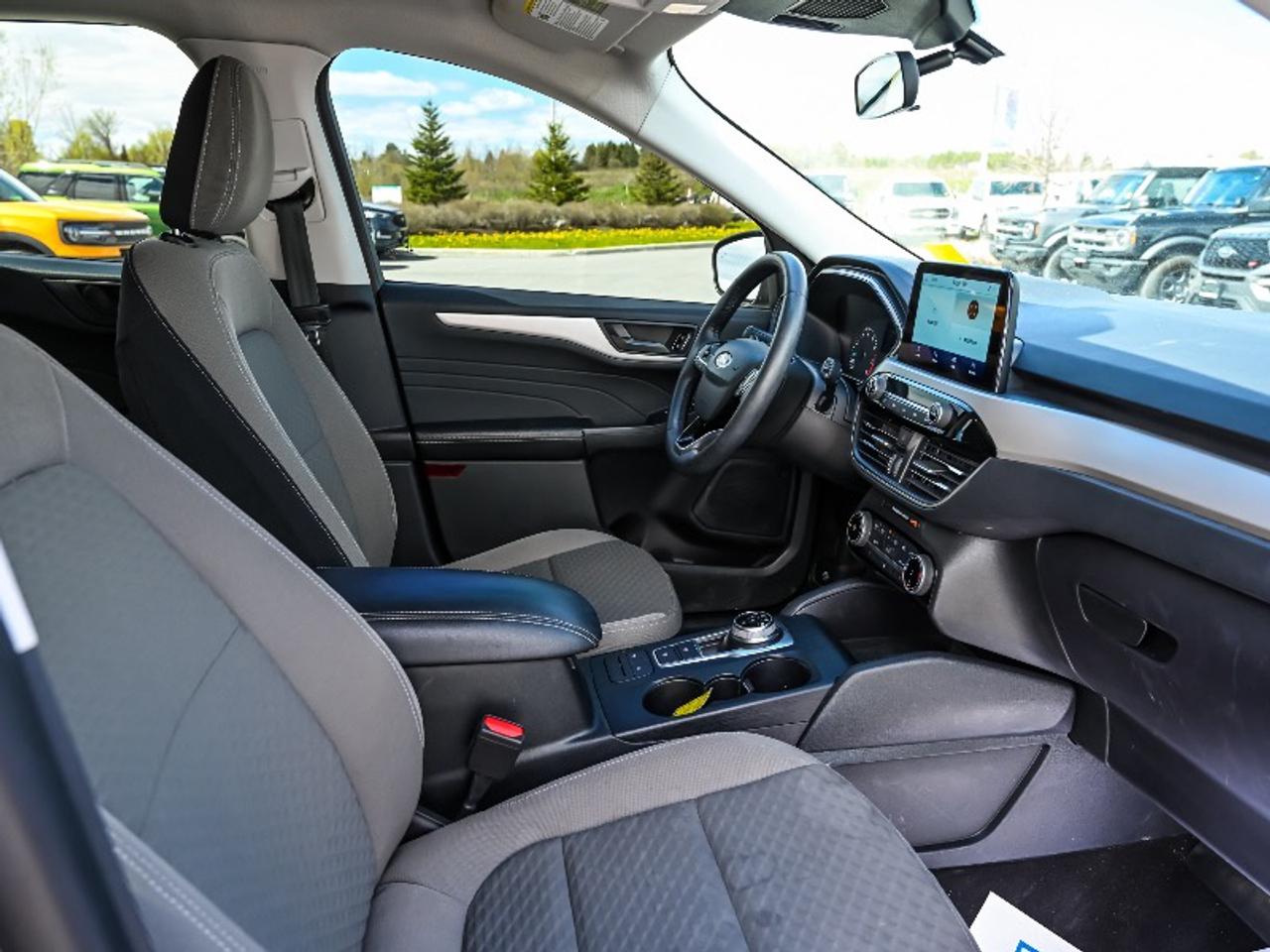 2022 Ford Escape SE Photo