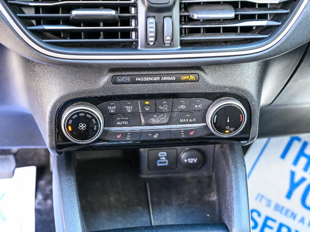 2022 Ford Escape SE Photo